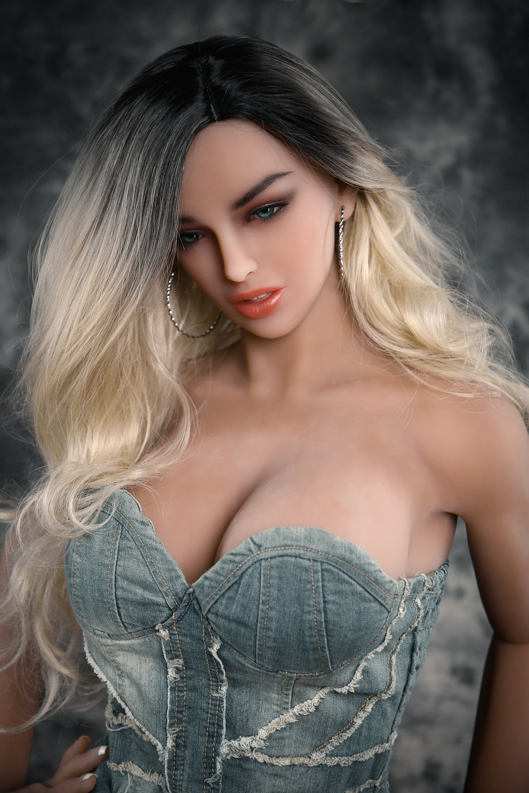 AF Doll | 168 cm (5 Fuß 6 Zoll) große, realistische Sexpuppe in Top-Qualität mit lockigem Haar – Charlee