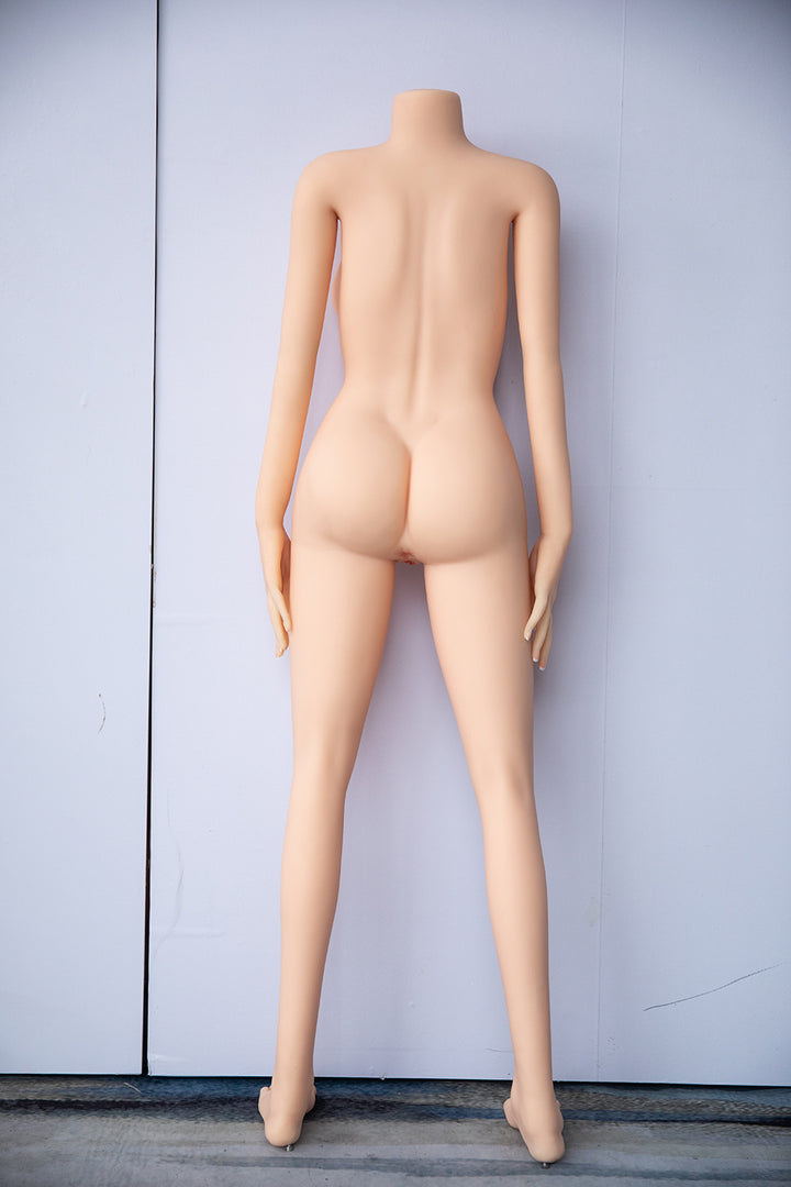 Chinatsu - 150 cm / 4 Fuß 11 Schöne realistische Sexpuppe mit kleiner Brust