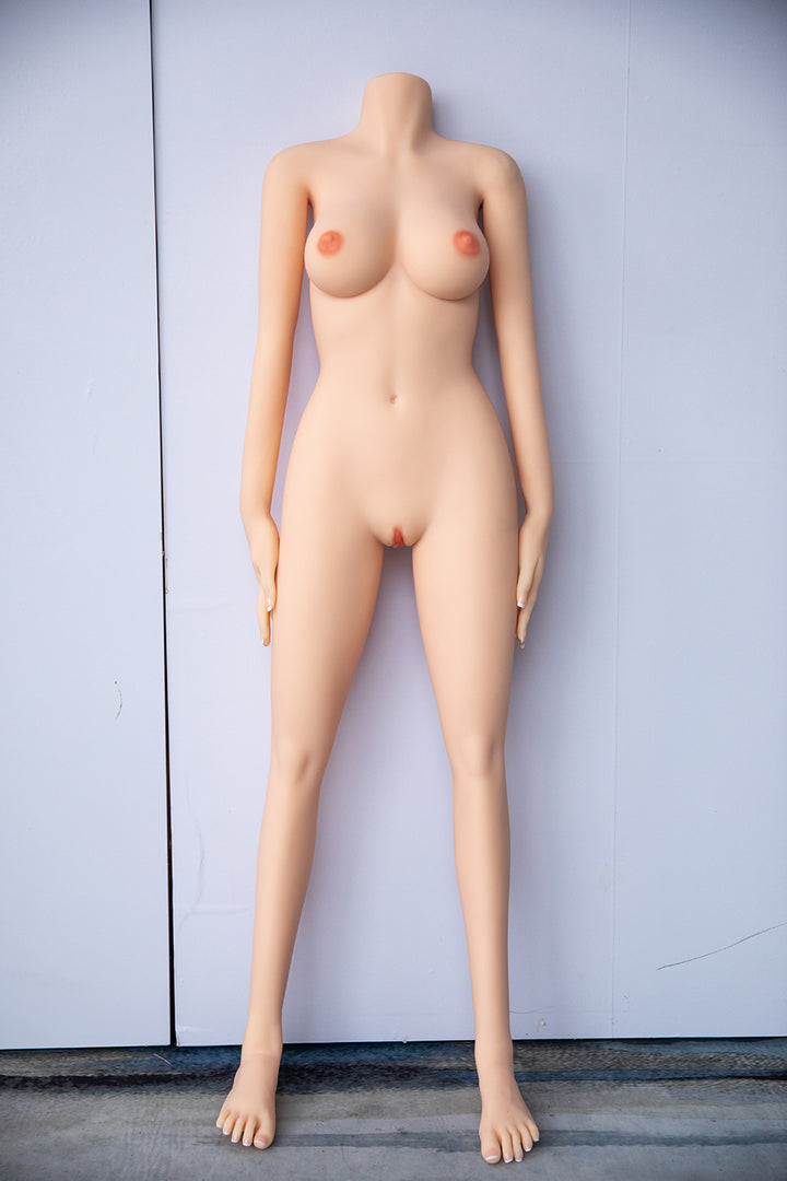 Chinatsu - 150 cm / 4 Fuß 11 Schöne realistische Sexpuppe mit kleiner Brust